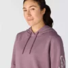 Damen-Hoodie mit «Sawyer Script Logo» auf den Armlingen