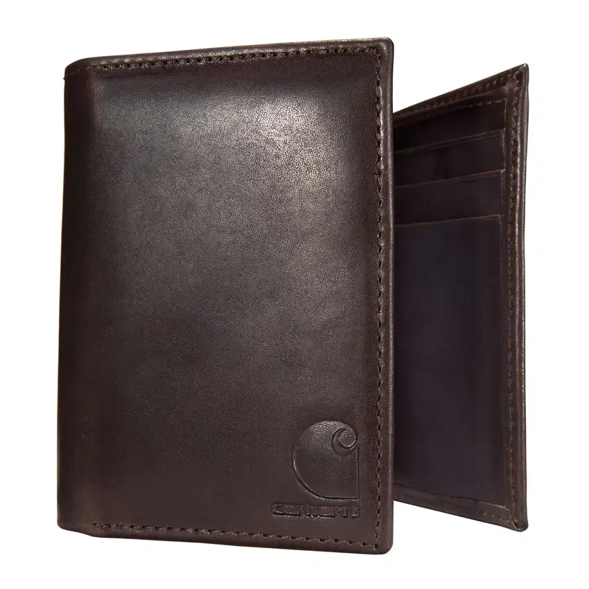 Dreifach gefaltete Brieftasche aus geöltem, hellbraunem Leder