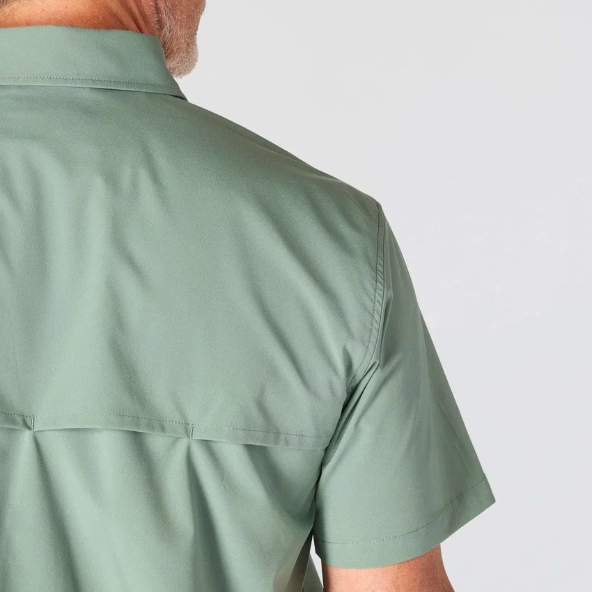 Force Sun Defender™ gewebtes Kurzarmhemd für Herren in lockerer Passform – Sonnenschutz-Hemden