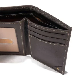 Gestrichene Pebble-Dreifachbrieftasche