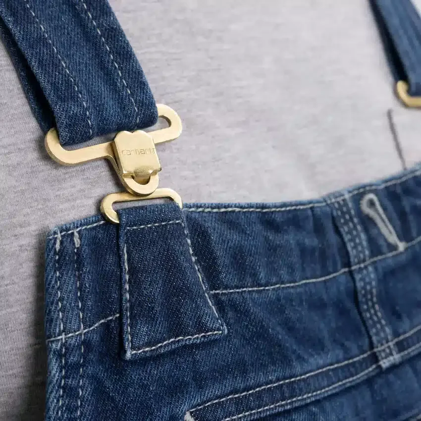 Herren-Jeans-Latzhose in lockerer Passform