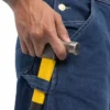 Herren-Jeans-Latzhose in lockerer Passform