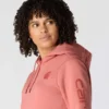 Ikonischer Clarksburg-Hoodie für Damen mit lockerem Schnitt, Fleecefutter und Logo