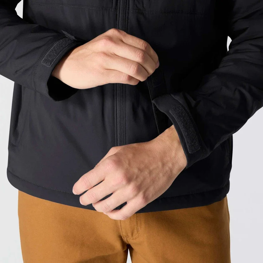 Leichte, elastische, DWR-beschichtete und isolierte Herrenjacke in lockerer Passform
