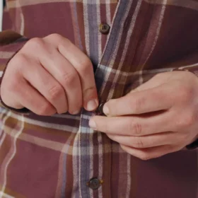 Rugged Flex™ Longsleeve-Karohemd aus mittelschwerem Flanell mit lockerem Schnitt