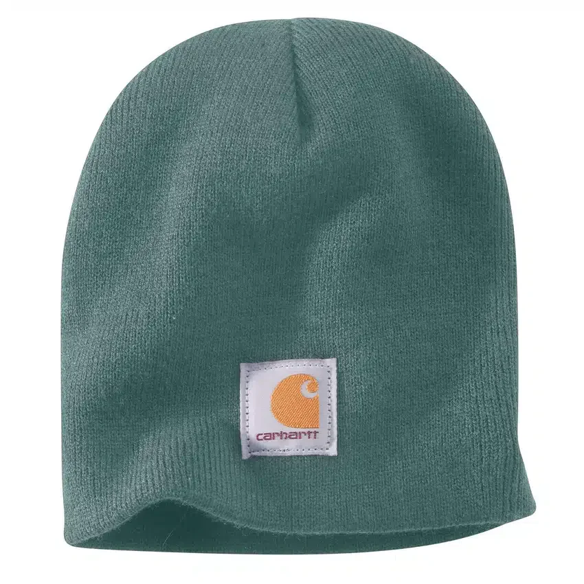 Strickmütze mit Logo-Aufnäher