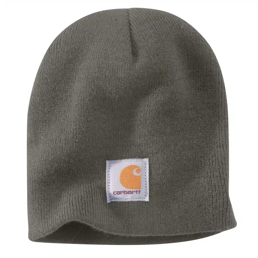 Strickmütze mit Logo-Aufnäher