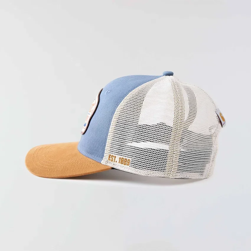Trucker-Cap aus Canvas mit Mesh-Rückseite und Country-Grafik