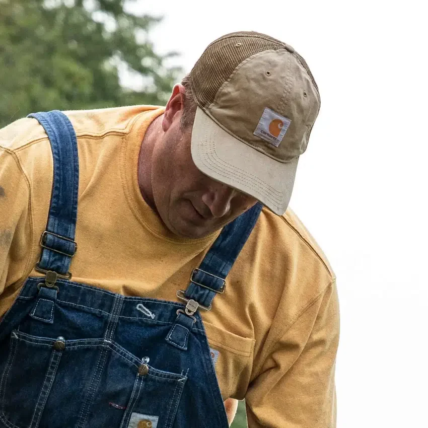 Trucker-Cap aus Canvas mit Netzrückseite und Logo